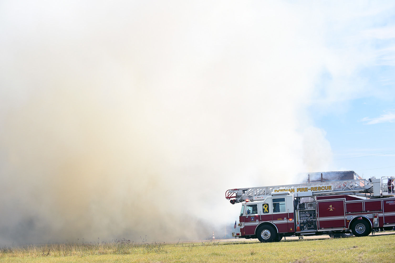 Fire destroys Meadow Gold building